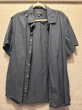 Vince Short-Sleeve Button-Down Shirt in Slate Blue